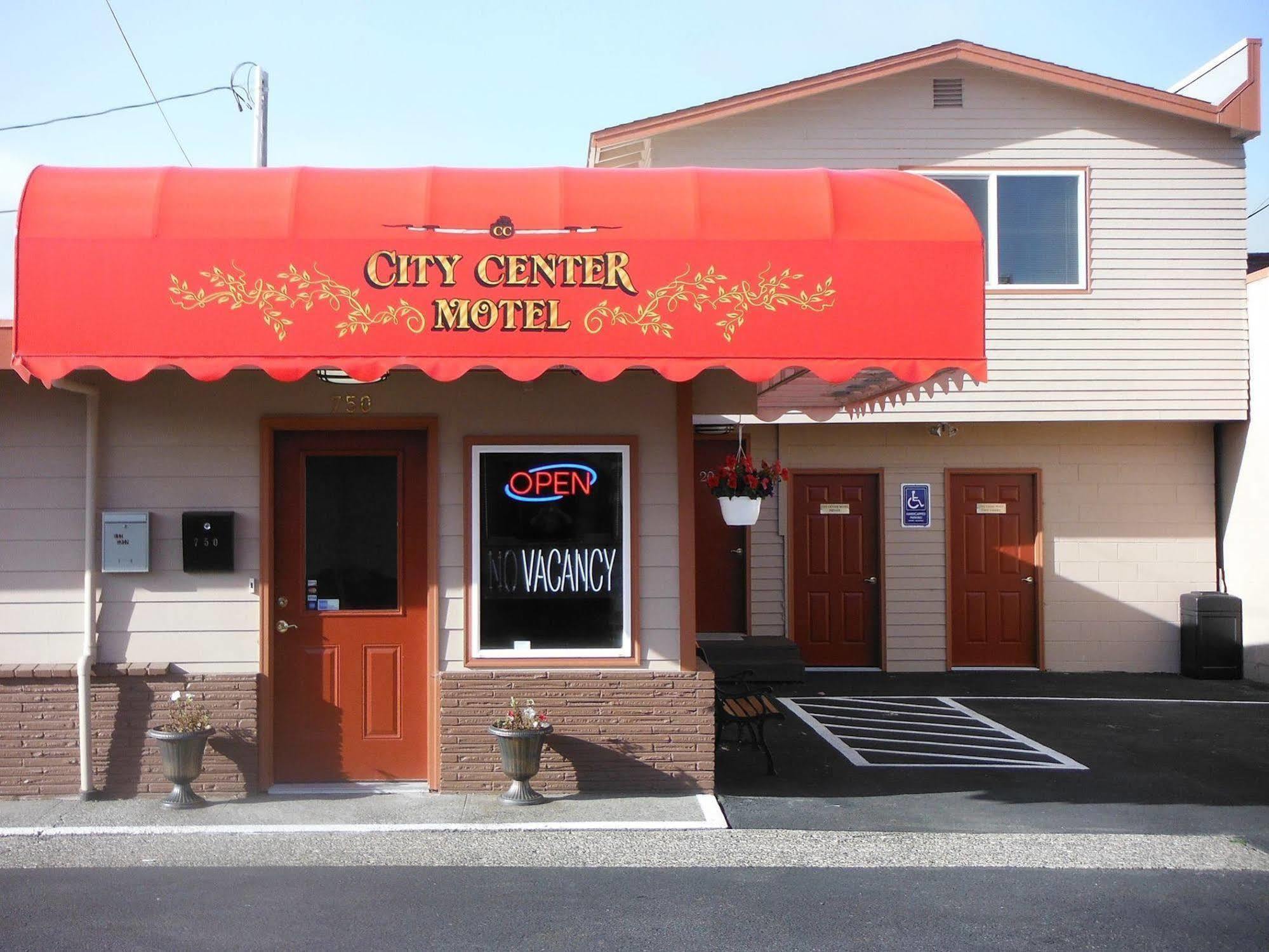 נורת' בנד City Center Motel מראה חיצוני תמונה
